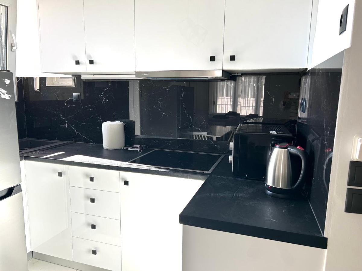 White Appartement Athene