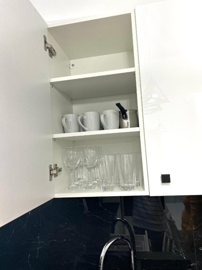 Apartment White