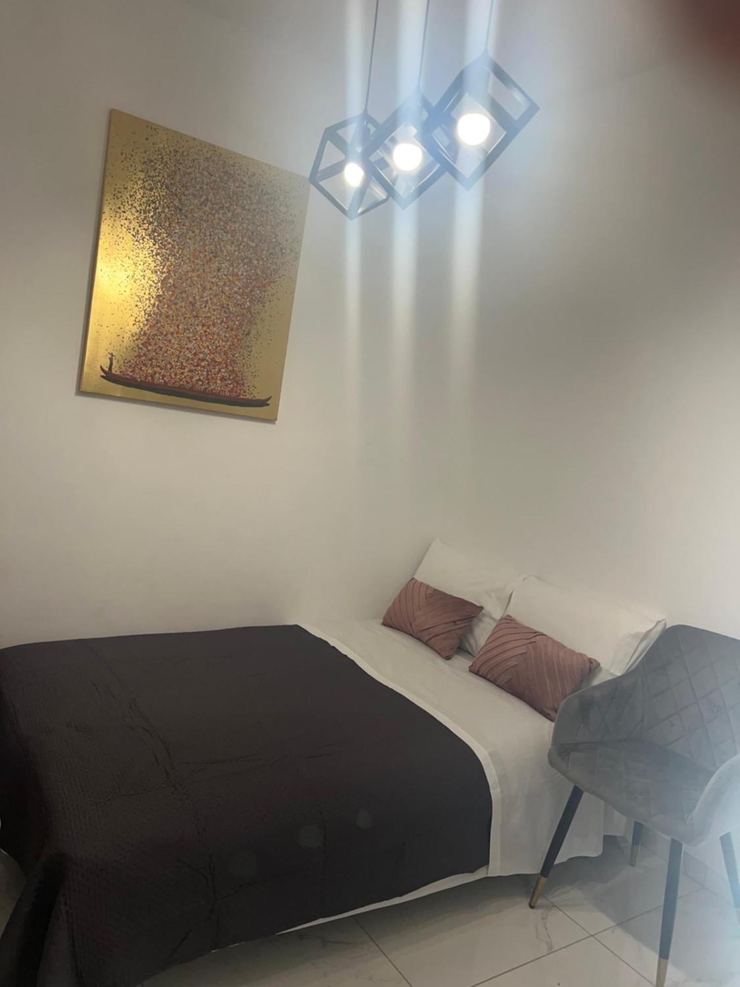 Apartment White